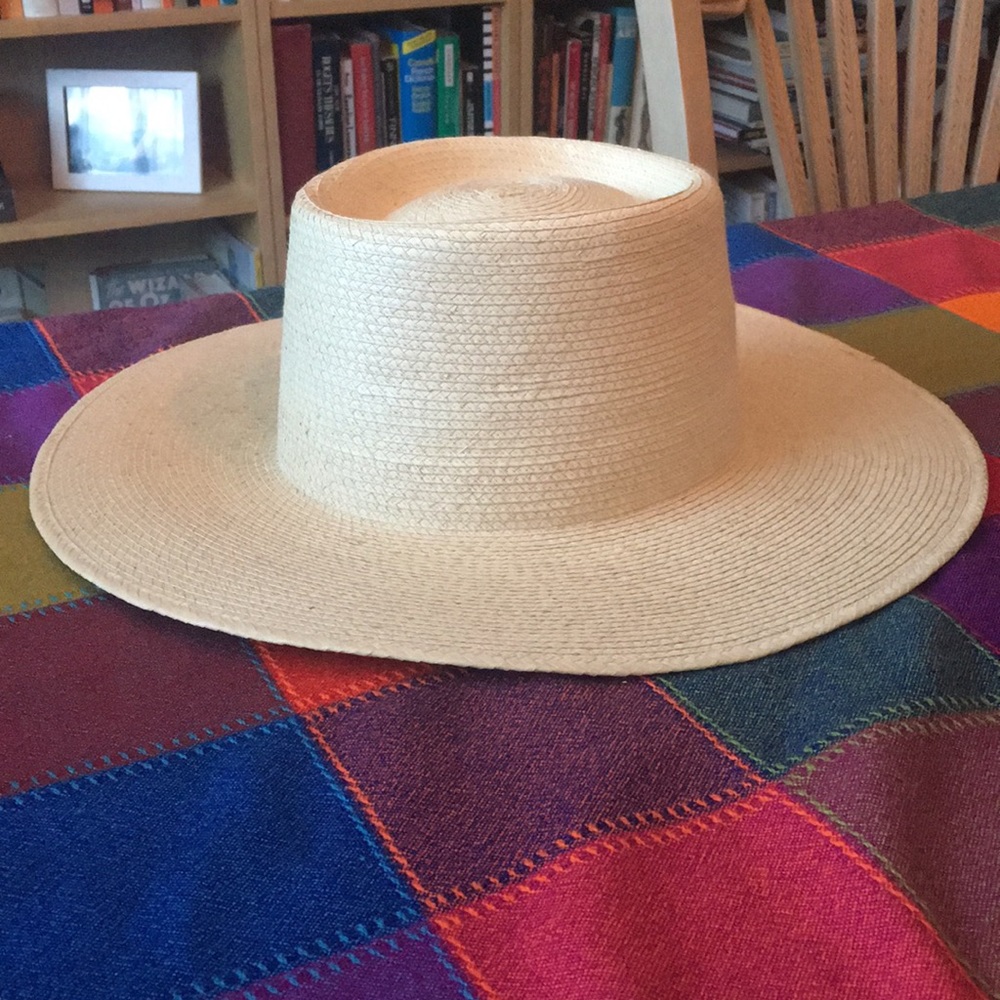 Brand new Sun Body Hat